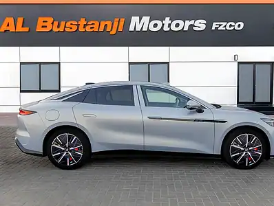 2025 BYD HAN PHEV 4 Cylinders Engine Silver White Sedan FWD