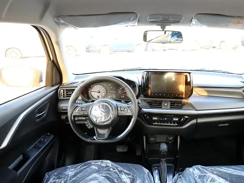 2026 Suzuki Swift GLX 1.2L 4 Cylinders Engine Petrol White Black SUV FWD