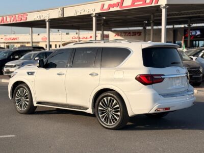 2019 INFINITI QX80 LUXE 4x4 5.6 litre V8 Cylinder Engine White Tan SUV Full Option