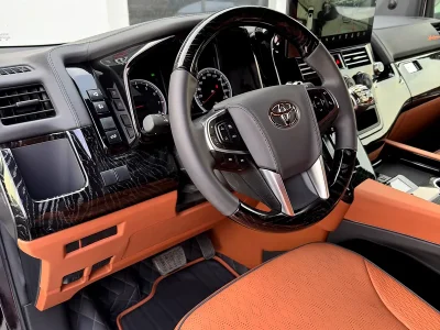 2025 Toyota Hiace Other 4 Cylinder Engine Black Orange Van GCC Specs