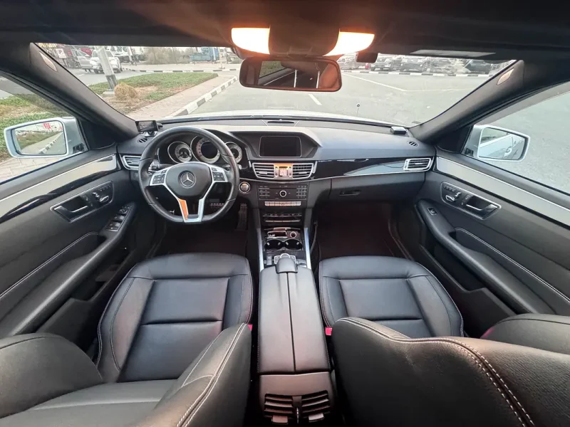2015 Mercedes-Benz E-Class E 300 4matic 6 Cylinders Engine Silver Black Sedan