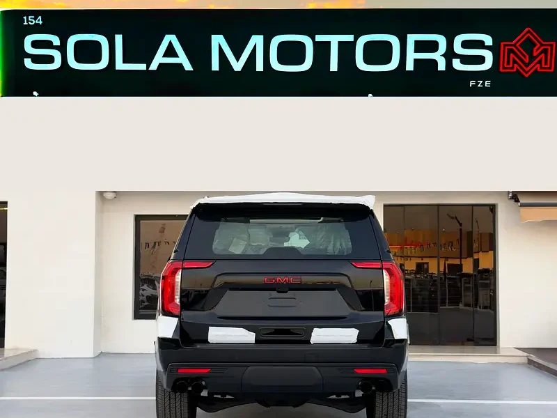 2024 GMC YUKON DENALI V8 Engine 6.2 litres AT Black Beige SUV GCC Specs