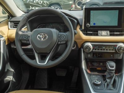 2025 Toyota RAV4 2.5L 4 Cylinder Engine HEV AWD Silver Beige Crossover GCC Specs