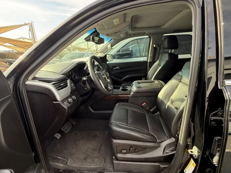 2019 GMC Yukon XL Denali 6.2 litres 8 Cylinders Engine Petrol Black SUV
