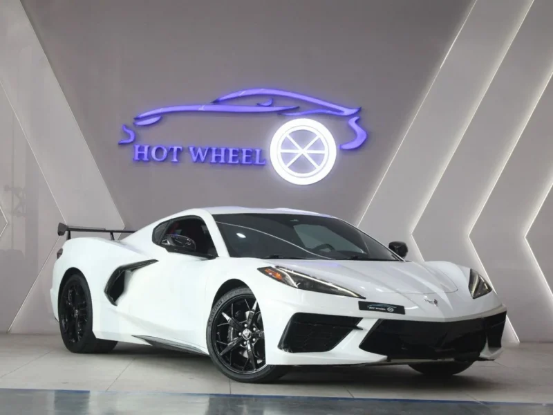 2020 Chevrolet Corvette 3LT 6.2L 8 Cylinders Engine Convertible White Maroon