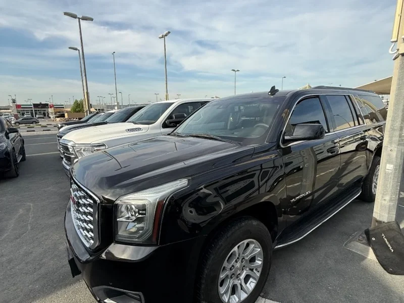 2019 GMC Yukon XL Denali 6.2 litres 8 Cylinders Engine Petrol Black SUV