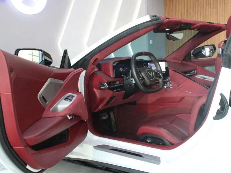 2020 Chevrolet Corvette 3LT 6.2L 8 Cylinders Engine Convertible White Maroon