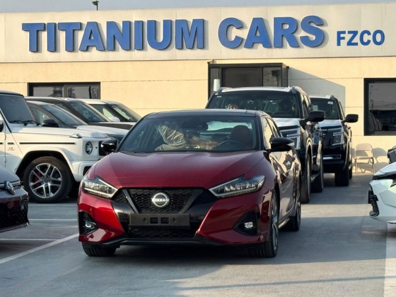 2023 Nissan Maxima SR 3.5 litres Petrol V6 Engine GCC Specs Red Tan Sedan