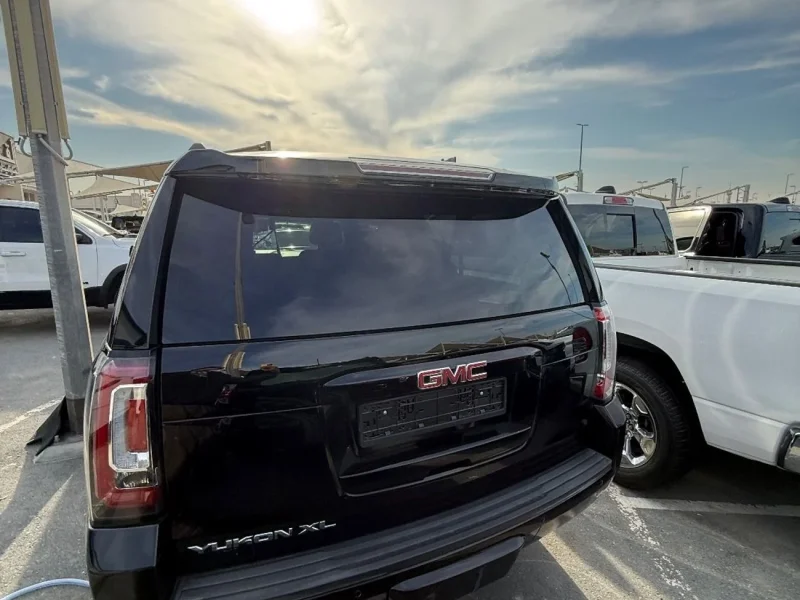 2019 GMC Yukon XL Denali 6.2 litres 8 Cylinders Engine Petrol Black SUV