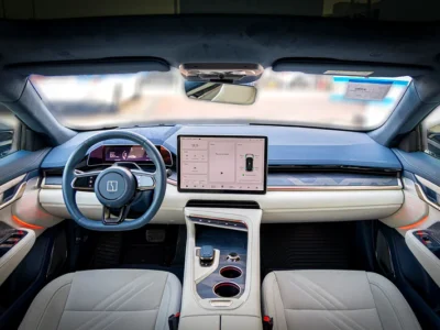 2024 Zeekr 001 Other White Black Sedan Electric Car 550 - 650 KM GCC Specs