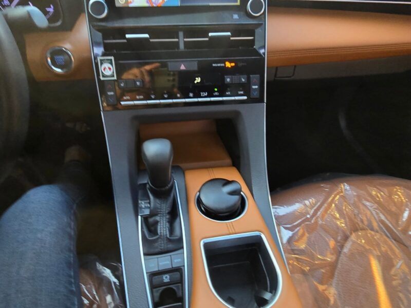2019 Toyota Avalon Limited 3.5-liter V6 Engine Grey Tan Sedan FWD