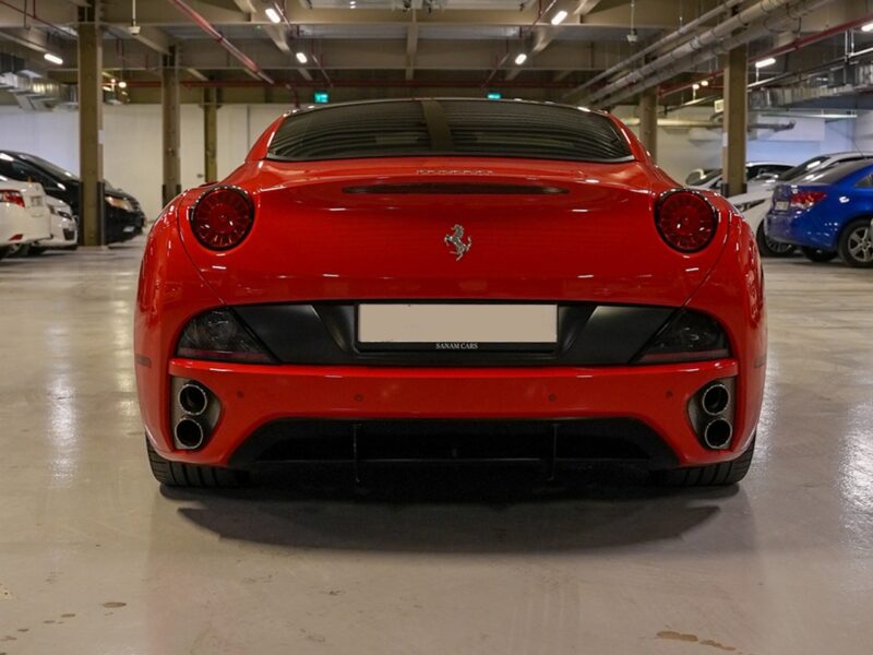 2009 Ferrari California 4.3-liter V8 Engine Red Beige Hardtop Convertible