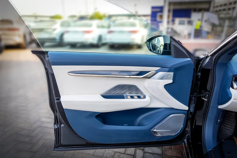 2024 Zeekr 001 Other White Black Sedan Electric Car 550 - 650 KM GCC Specs
