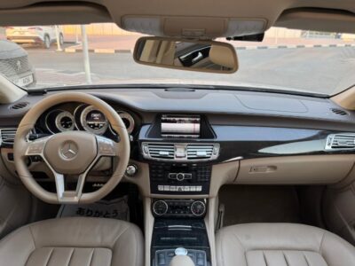 Mercedes-Benz CLS550 AMG Package 4.7L V8 Biturbo Silver Tan Sedan RWD