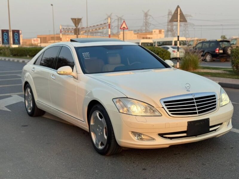 2007 Mercedes-Benz S550 5.5 Liters 8 Cylinders Engine White Beige Sedan RWD