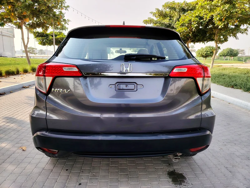 2020 Honda HR-V LX 4 Cylinders Engine Grey White SUV GCC Specs