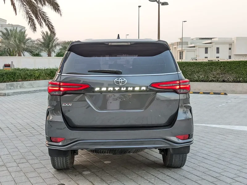 2018 Toyota Fortuner EXR FACELIFTED 2025 V4 2.7L GCC Grey Brown SUV