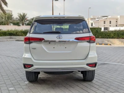 2018 TOYOTA FORTUNER TRD SPORTIVO GCC V4 2.7L White Red SUV