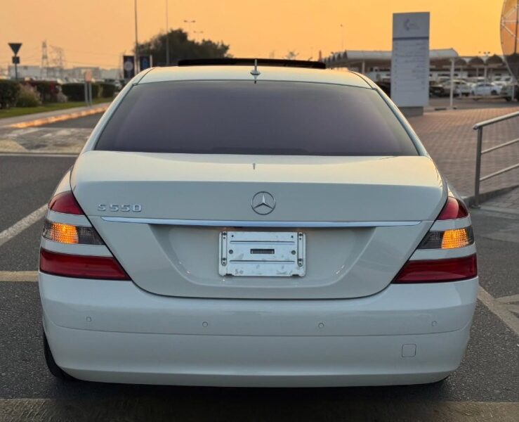 2007 Mercedes-Benz S550 5.5 Liters 8 Cylinders Engine White Beige Sedan RWD