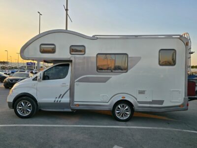 2014 Hyundai Starex 2.5L 4-cylinder Engine White Brown Van Korean Specs
