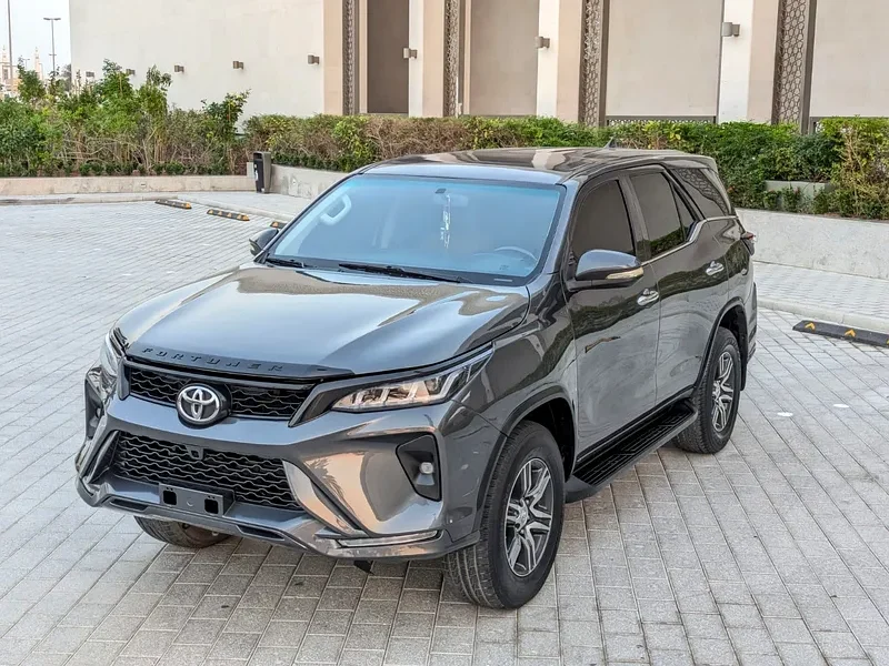 2018 Toyota Fortuner EXR FACELIFTED 2025 V4 2.7L GCC Grey Brown SUV
