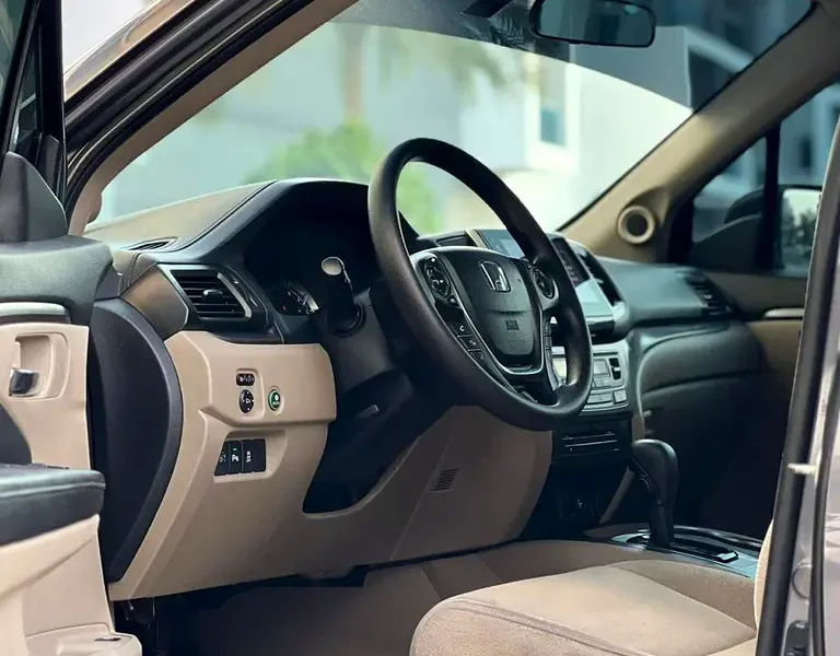 2018 Honda Pilot EX 6 Cylinders Engine Black Beige SUV GCC Specs