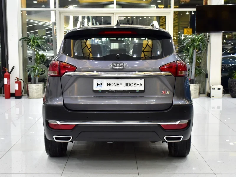 2023 JAC S3 Luxury 4 Cylinders Engine Grey Black Crossover GCC Specs