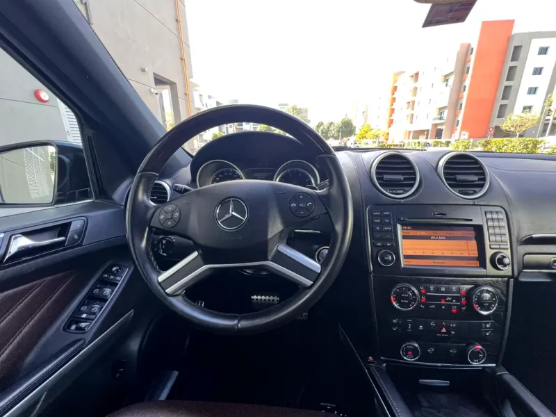 2012 Mercedes-Benz GL-Class GL 550 8 Cylinders Engine Black SUV 4WD
