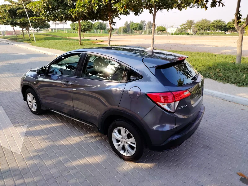 2020 Honda HR-V LX 4 Cylinders Engine Grey White SUV GCC Specs