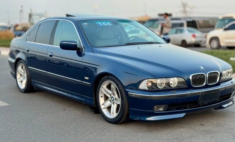 2000 BMW 528i 2.8 litres Inline 6 Cylinder Engine Blue Silver Sedan RWD