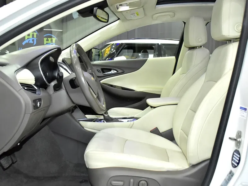 2019 Chevrolet Malibu Premier 4 Cylinders Engine White Beige Sedan GCC Spec
