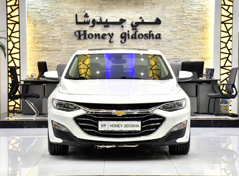 2019 Chevrolet Malibu Premier 4 Cylinders Engine White Beige Sedan GCC Spec