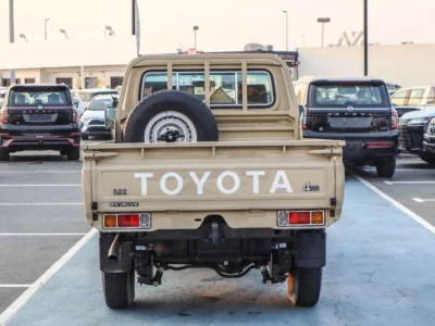 2009 Toyota Land Cruiser Pick Up PICKUP DLX 4.5L Beige Grey Truck