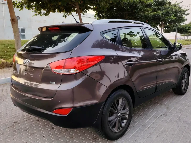 2014 Hyundai Tucson GDI 4 Cylinders Engine Brown Beige SUV GCC Specs