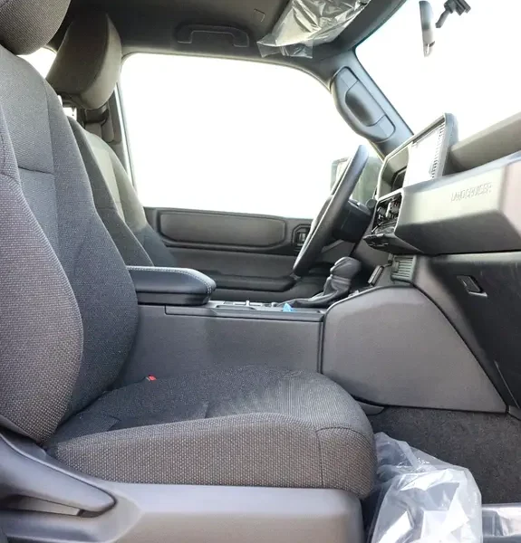 2025 Toyota Prado Other 4 Cylinders Engine White Grey SUV GCC Specs