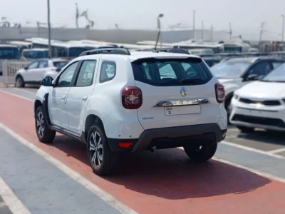 2025 Renault Duster Renault Duster 1.6L Petrol GCC Full option White Grey SUV