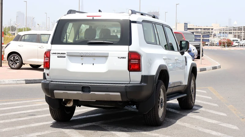 2024 Toyota Prado Other 4 Cylinders Engine White Beige SUV GCC Specs