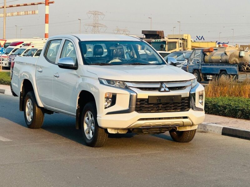 2020 Mitsubishi L200 GL 2.4L 4 Cylinders Engine White Black Pick Up Truck GCC
