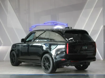 2025 Land Rover Range Rover Vogue SE 4.4L LiterTwin-Turbo V8 Engine Black SUV