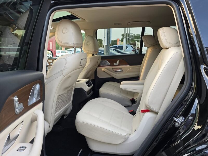 2020 Mercedes-Maybach GLS 4.0 Liters V8 Biturbo Engine Black Beige SUV