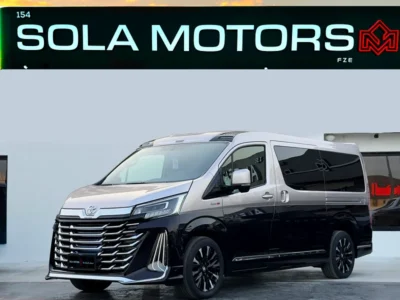 TOYOTA HIACE VIP 3.5 PTR 4 Cylinders A/T 2025 Black Orange Van GCC Specs