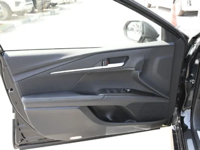 2025 Toyota Camry LE 2.5 Liters 4 Cylinders Engine Black Grey Sedan FWD GCC Specs