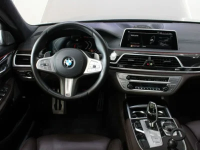 2022 BMW 750Li XDrive 4.4L Twin-Turbo V8 Engine GCC Specs Grey Brown SUV