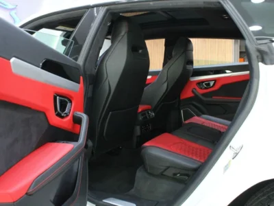 2021 Lamborghini Urus 4.0 Liter Twin-Turbocharged V8 Engine White Red SUV