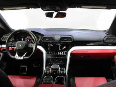 2021 Lamborghini Urus 4.0 Liter Twin-Turbocharged V8 Engine White Red SUV