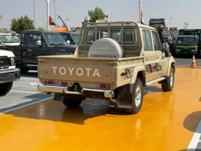2021 Toyota LAND CRUISER DC MT PETROL 4.0L V6 Engine Beige Brown Pick Up Truck