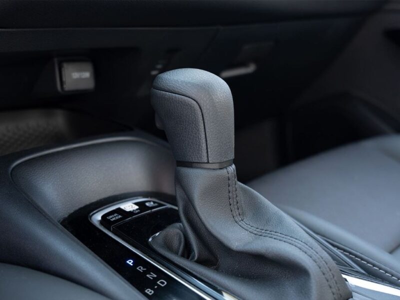 2025 Toyota Corolla Elite 1.8L 4-cylinder Hybrid Engine AT White Black Sedan FWD