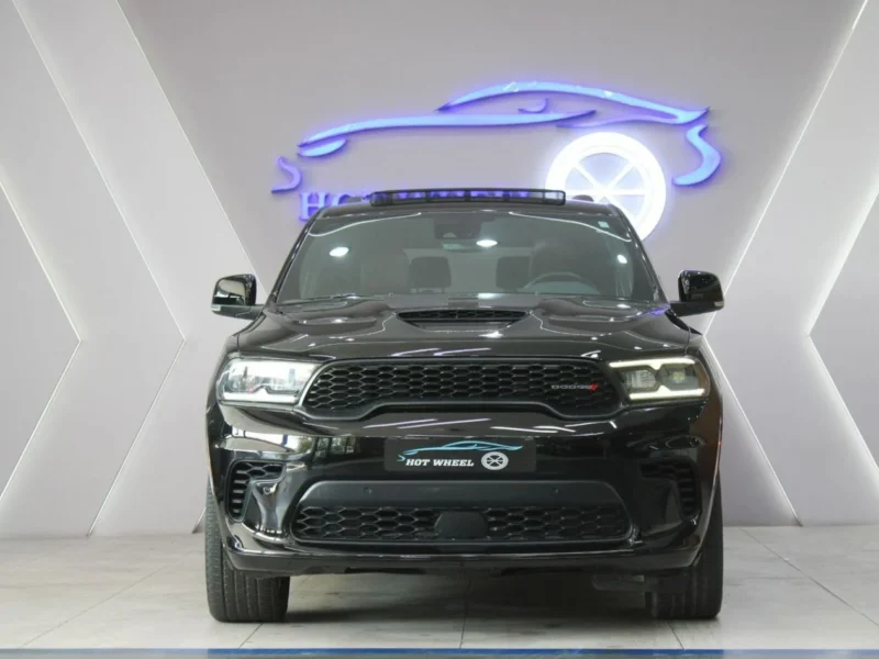 2024 Dodge Durango R/T 5.7 Liter HEMI V8 Cylinder Engine Black Brown SUV AWD