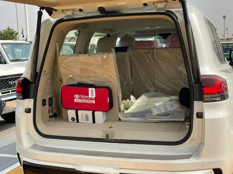 Toyota Land Cruiser VXR 3.5L 6 Cylinders Engine 2025 GCC White Beige SUV