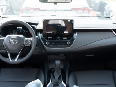 2025 Toyota Corolla Elite 1.8L 4-cylinder Hybrid Engine AT White Black Sedan FWD